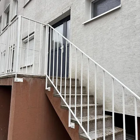 Zelene Atrium Apartment